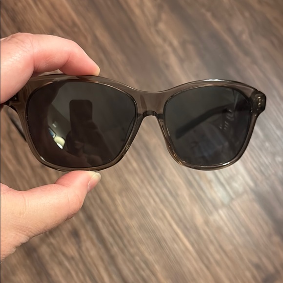 Costa Sarasota Limited Edition Polarized Sunglasses - Picture 5 of 13